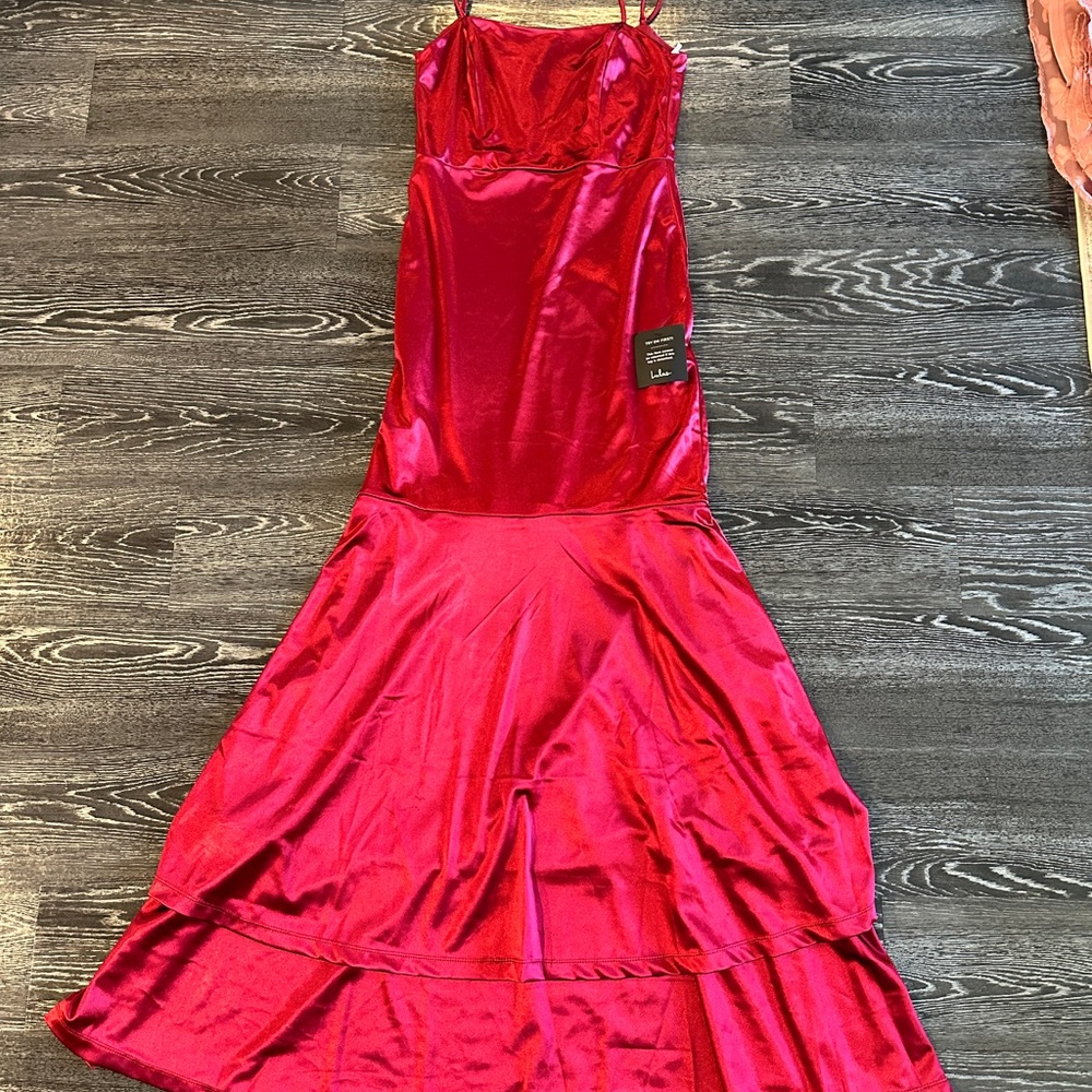 Lulu's Vibrant Red Satin Dress